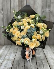 Букет цветов из:  Розы и Лизиантусы в Сива