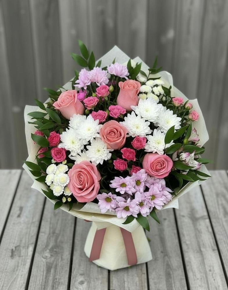 Букет цветов из: Альстромерии, Гвоздики, Розы и Хризантемы в Сива
