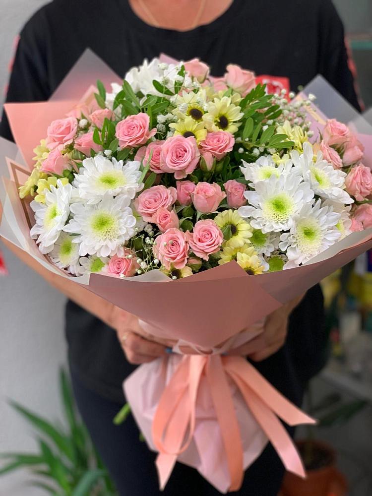 Букет цветов из: Розы и Хризантемы в Сива