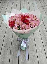 Букет цветов из:  Альстромерии в Сива