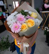 Букет цветов из:  Герберы, Розы и Хризантемы в Сива
