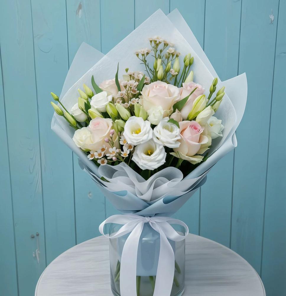 Букет цветов из: Розы и Лизиантусы в Сива