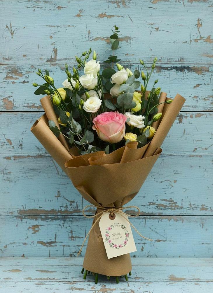 Букет цветов из: Розы и Лизиантусы в Сива