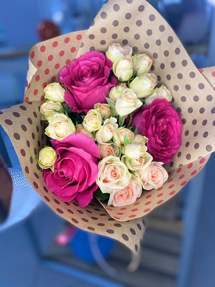 Букет цветов из: Розы в Сива