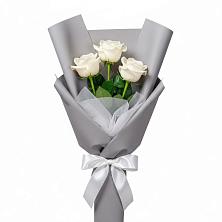 Букет 3 белые розы в Сива