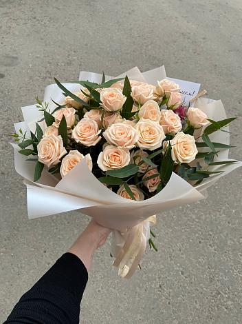 Букет Кремовые розы Латте в Сива