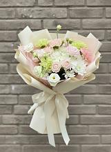 Букет цветов из:  Гвоздики, Розы, Лизиантусы и Хризантемы в Сива