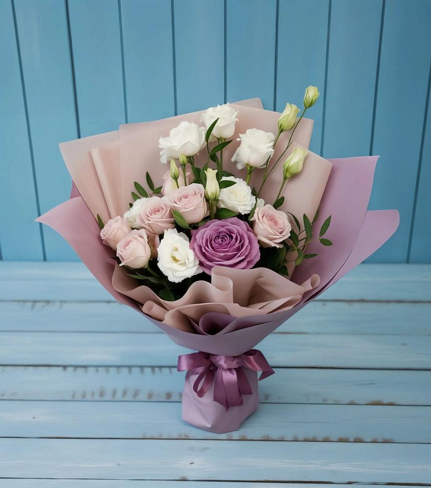 Букет цветов из: Розы и Лизиантусы в Сива